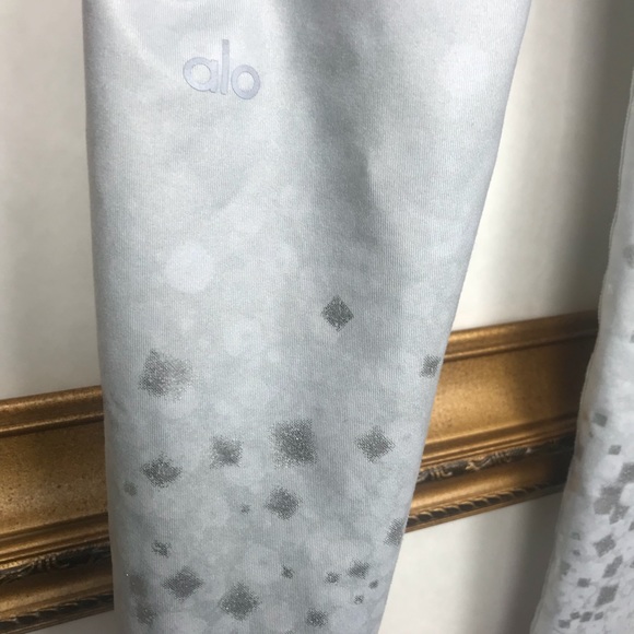 ALO YOGA | Silver gray metallic ombré pant, S - Picture 5 of 7